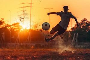ai generatief voetbal speler Aan een Amerikaans voetbal veld- opleiding Bij zonsondergang foto
