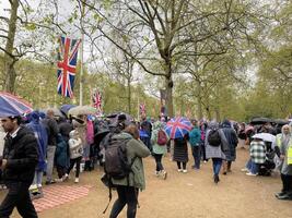 Londen in de uk Aan 5 mei 2023. mensen Bijwonen de kroning van koning Charles iii foto