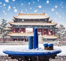 ai gegenereerd sneeuw vallend in de verboden stad, Peking, China Aan een winter dag foto