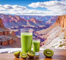 ai gegenereerd bril van vers kiwi sap Aan de achtergrond van groots Ravijn, Arizona foto