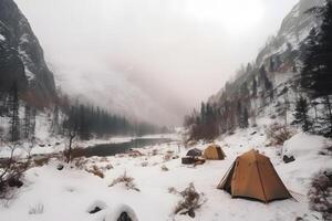 ai gegenereerd toerist tent kamp Bij sneeuw gedekt mistig hooglanden, neurale netwerk gegenereerd afbeelding foto