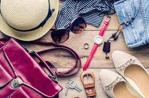 kleding en accessoires voor Dames Aan hout verdieping foto