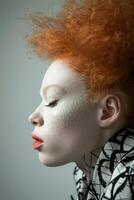 ai gegenereerd portret van een albino Afrikaanse meisje met rood haar- detailopname foto