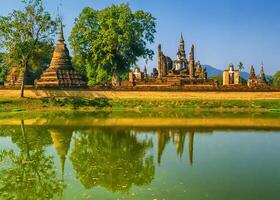wat Mahathat tempel in sukhothai historisch park, UNESCO wereld erfgoed plaats, Thailand foto