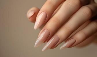 ai gegenereerd vrouw hand- met beige nagel ontwerp. nagel Pools manicuren. foto