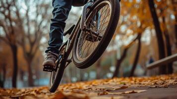 ai gegenereerd bmx trucs, zacht focus lens, bmx rijder het uitvoeren van trucs in een skatepark of stedelijk instelling, achtergrond afbeelding, generatief ai foto