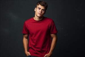 ai gegenereerd bordeaux rood klassiek ronde hals t-shirt mockup met model- foto