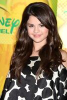 selena gomez Bij de Disney abc televisie groep zomer druk op afval Bij de abc kantoren in burbank, ca Aan mei 29, 2009 2009 foto