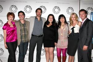 Sharon Lawrence ben feldman Jackson haast brooke elliott Margaret cho april bowlby devon gummers komen aan Bij de laten vallen dood diva seizoen 1 slotstuk Bij de paley centrum voor mediapaley centrum voor mediabeter heuvels oktober 7 2009 foto