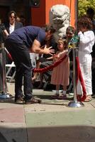 enorm jackman vrouw deborree furness met dochter ava en zoon oscar Bij de enorm jackman handafdruk voetafdruk ceremonie Bij graumans Chinese theater voorplein in los angeles Californië Aan april 21 2009 foto