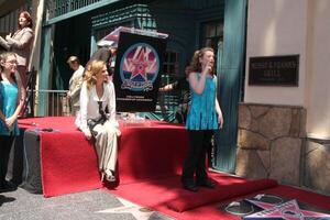 marlee matlin en kinderen van de Internationale centrum van doofheid de kunsten Bijwonen de Hollywood wandelen van roem ceremonie voor marlee matlin Aan Hollywood boulevard in los angeles ca Aan mei 6 2009 foto