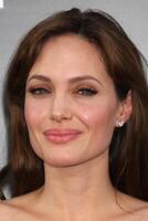 los angeles - jul 19 angelina jolie aankomen Bij de zout première Bij graumans Chinese theater Aan 19 juli, 2010 in los engelen, ca foto