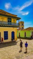 trinidad, cuba, 25 mei 2014 - niet-geïdentificeerde mensen op de straat van trinidad, cuba. Trinidad is sinds 1988 een UNESCO-werelderfgoed.