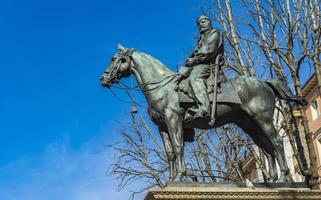 monument voor Giuseppe Garibaldi in Bologna foto