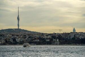 nieuw communicatie toren visie van Istanbul Bosporus reis foto