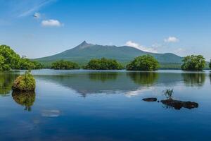 landschap van onuma quasi nationaal park in Hakkaido, Japan foto