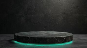 ai gegenereerd zwart steen ronde voetstuk stadium podium met groen verlichting Aan een zwart achtergrond foto