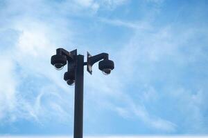 detailopname van veiligheid camera Aan de straat. foto