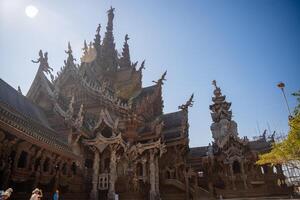 heiligdom van waarheid houten tempel in pattaya Thailand is een gigantisch hout bouw gelegen Bij de kaap van naklua pattaya stad. heiligdom van waarheid tempel. foto