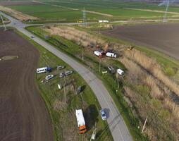 reparatie van de gas- pijpleiding sectie voorbijgaan door de water kanaal. reparatie werk foto