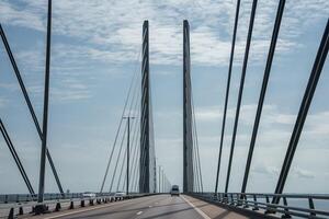 hedendaags oresund brug ontwerp koppelingen Denemarken naar Zweden efficiënt. foto