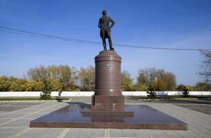 monument naar suvorov. monument naar de Super goed commandant foto