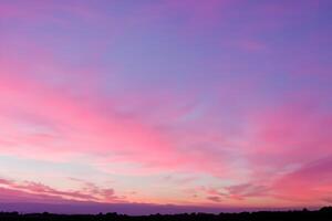 pastel dromen een betoverend canvas geschilderd in mooi pastel lucht, onthulling van de natuur rustig elegantie en creëren een sereen horizon boordevol met zacht tinten en etherisch schoonheid foto