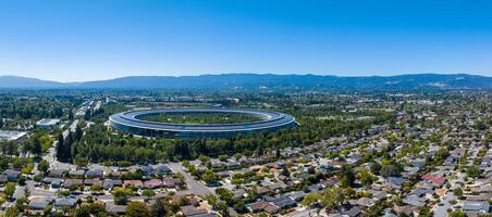 antenne visie van de hoofd appel kantoor gebouw - een ruimte schip in Californië foto