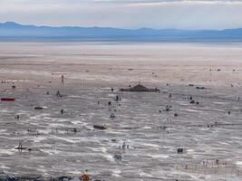 antenne visie van de brandend Mens festival in Nevada woestijn. zwart rots stad van bovenstaande. foto