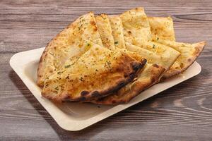 Indisch tandoori brood - knoflook naan foto