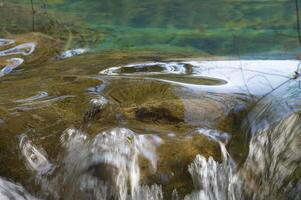 sprankelend meer watervallen, jiuzhaigou nationaal park, sichuan provincie, China, UNESCO wereld erfgoed plaats foto