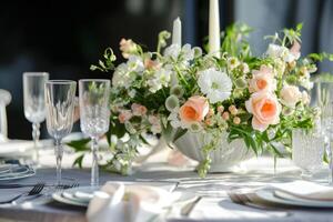 ai gegenereerd tafel instellingen met bloemen regeling. speciaal evenement tafel reeks omhoog. vers bloem decoratie. generatief ai foto