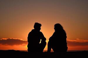 ai gegenereerd silhouet Mens en vrouw zittend tegen een dramatisch zonsondergang foto