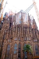 Barcelona, Spanje - mei 23 la sagrada familia - de indrukwekkend kathedraal ontworpen door gaudi, welke is wezen bouwen sinds 19 maart 1882 en is niet afgewerkt nog mei 23, 2011 in Barcelona, Spanje. foto