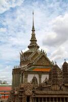 detail van groots paleis in bangkok, thailand foto