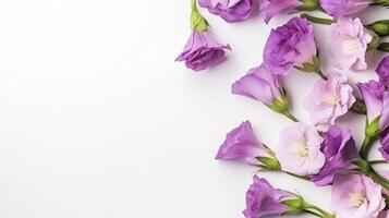 ai gegenereerd bloemen Purper roos en lisianthus samenstelling Aan een wit achtergrond kopiëren ruimte sjabloon foto