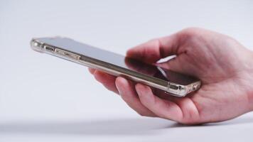 zakenman hand- gebruik makend van smartphone in concept van digitaal transformatie technologie internet van ding en communicatie online afzet foto