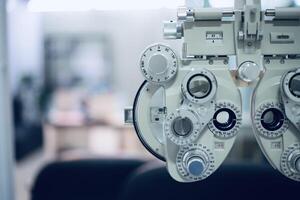 oogheelkunde, oog examen, phoropter refractor, oog test foto