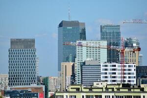 visie van modern wolkenkrabbers in de stad centrum. foto