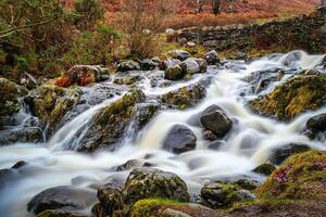 toneel- foto van de waterval in meer wijk.