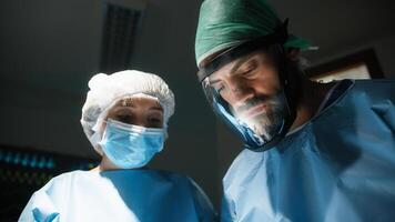 pov visie van geduldig in chirurgie kamer foto