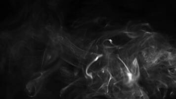 wit rook, damp , mist wolk Aan zwart achtergrond voor gebruik makend van in samenstelling en bedekking foto