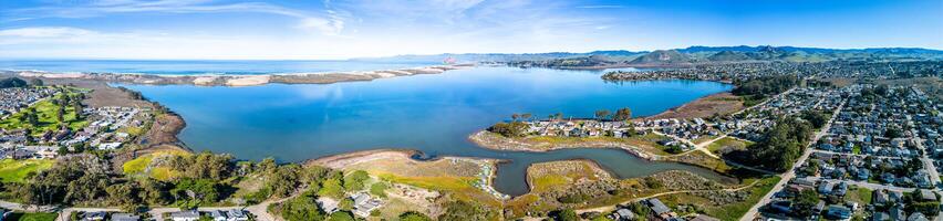 Morro baai antenne panorama. Californië grote Oceaan kust. mooi toneel- schot van de baai foto