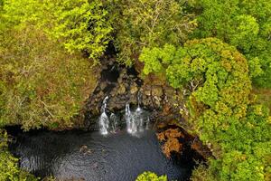 Rochester valt Aan de eiland van mauritius.waterval in de oerwoud van de tropisch eiland van Mauritius foto