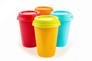 ai gegenereerd kleurrijk herbruikbaar koffie cups met deksels geïsoleerd Aan een wit achtergrond, eco vriendelijk concept foto