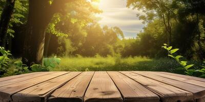 ai gegenereerd een leeg houten tafel zit in de midden- van een dicht Woud, omringd door torenhoog bomen en verspreide bladeren foto