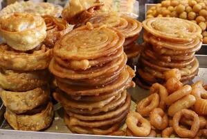 brood en bakkerijproducten worden verkocht in een winkel in Israël. foto