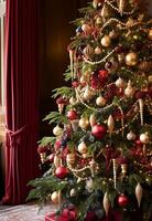 ai gegenereerd versierd Kerstmis boom met klassiek ornamenten en decoraties, Engels land huis en huisje stijl, vrolijk Kerstmis en gelukkig vakantie wensen, generatief ai foto