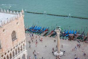 visie van st mark's plein in Venetië, Italië foto