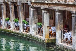 mooi visie Aan de Venetië stad in Italië met kanaal foto